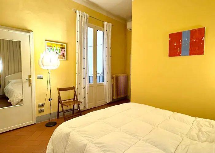 A Flat In Santa Croce 公寓