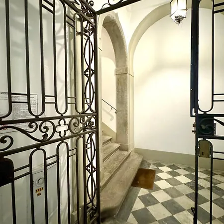 Two Flats In Santa Croce Apartamento